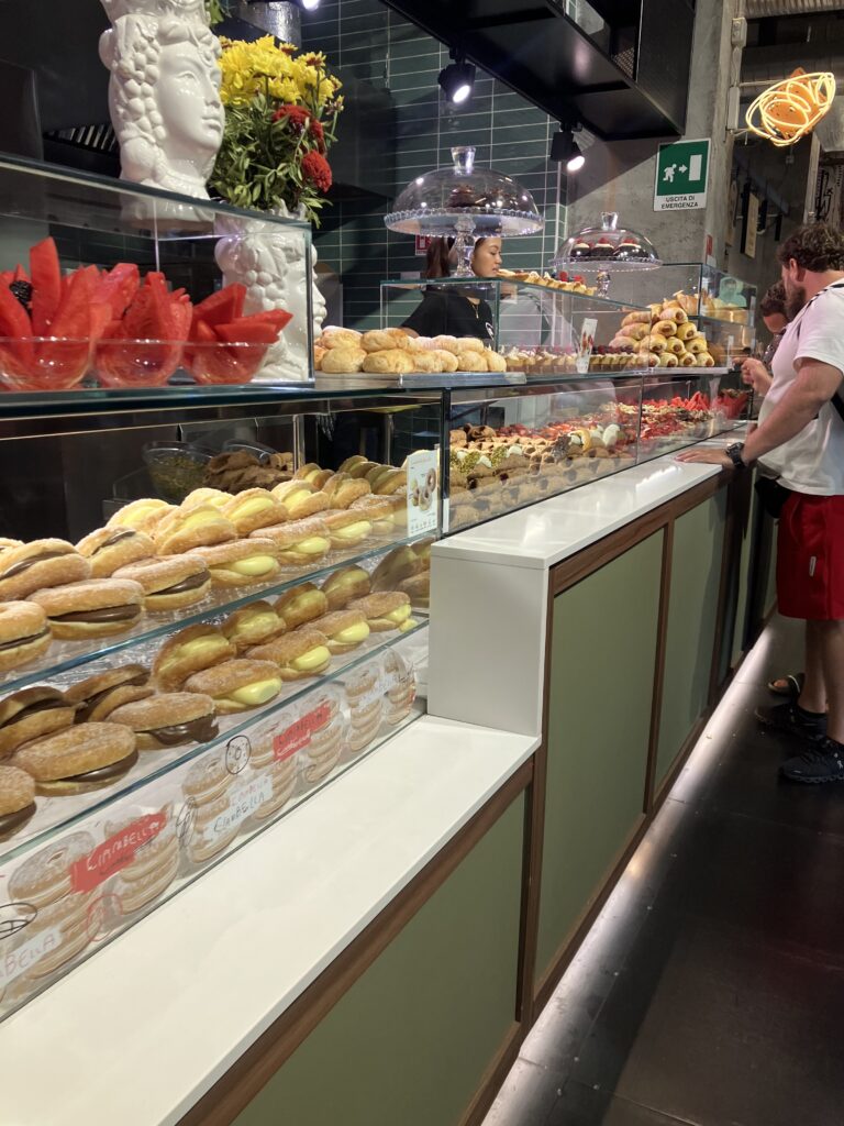 メルカート、ペストリー