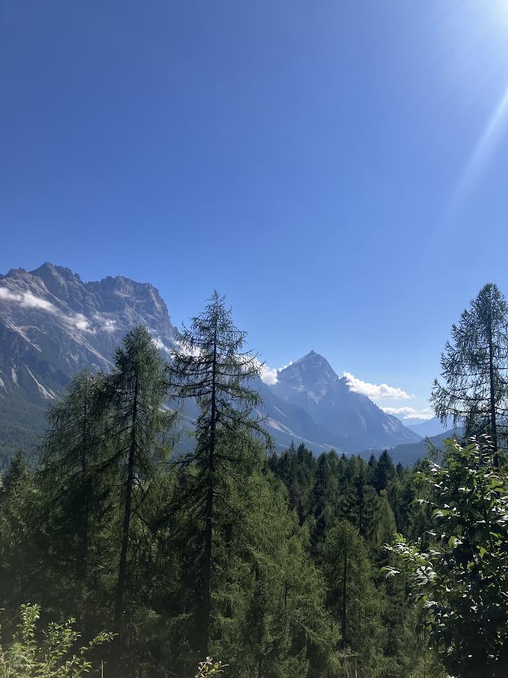 コルティナ・ダンペッツォ郊外の景色