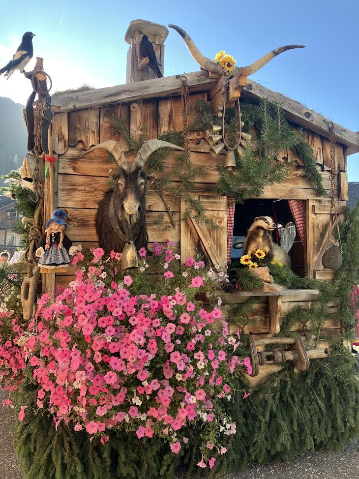 イタリアの祭の山車