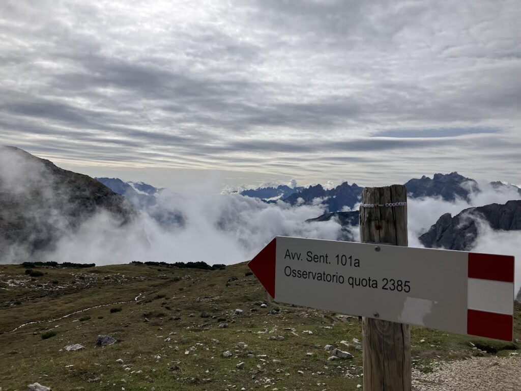 トレ・チーメのトレッキング標識