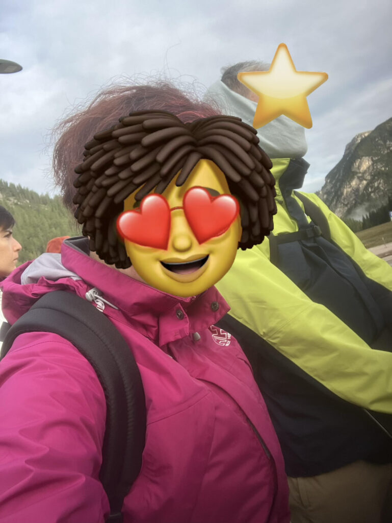 バスを待つふたり