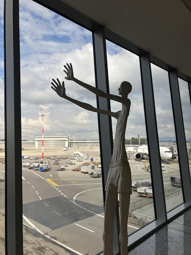 マルペンサ空港のオブジェ